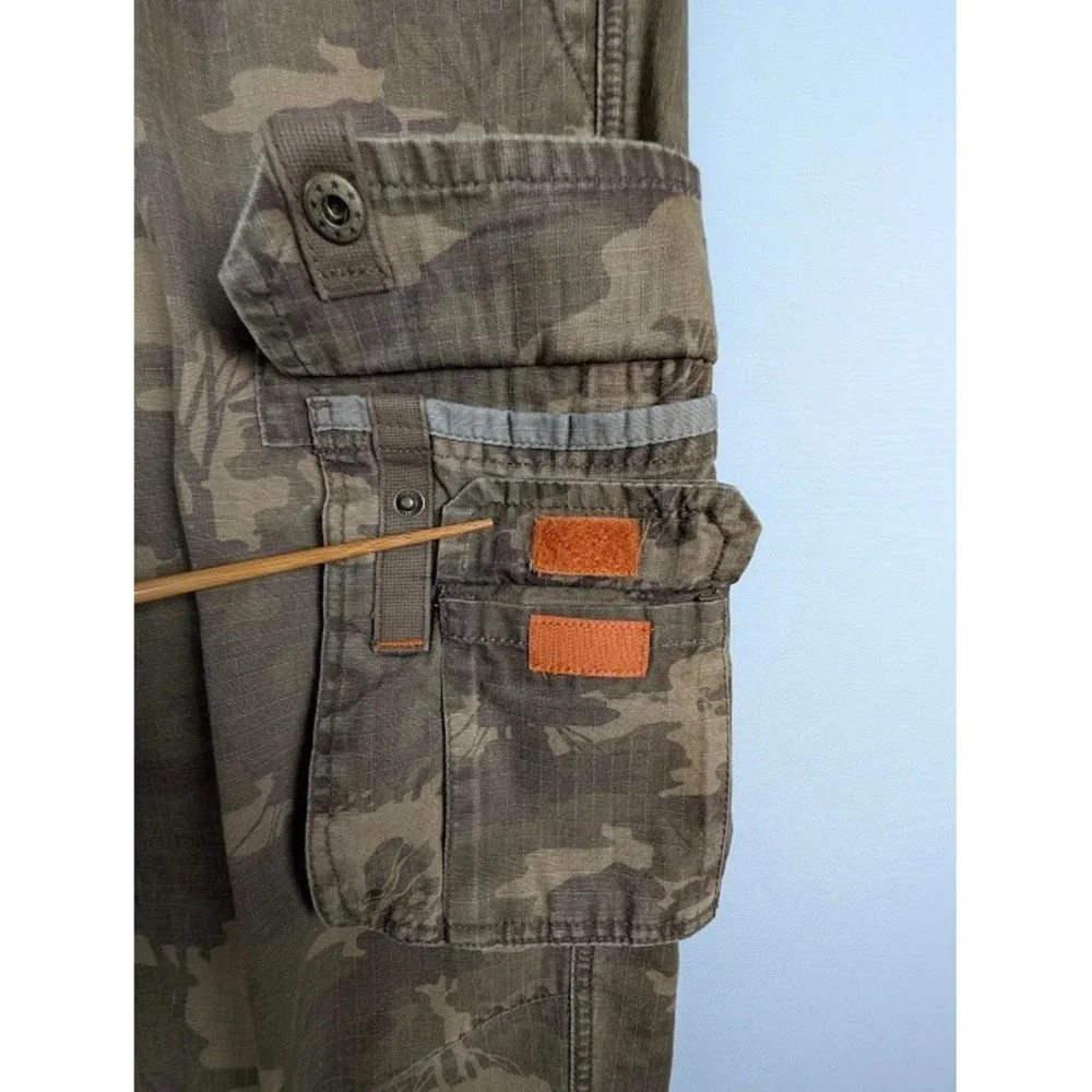 Eddie Bauer labeled 35x30